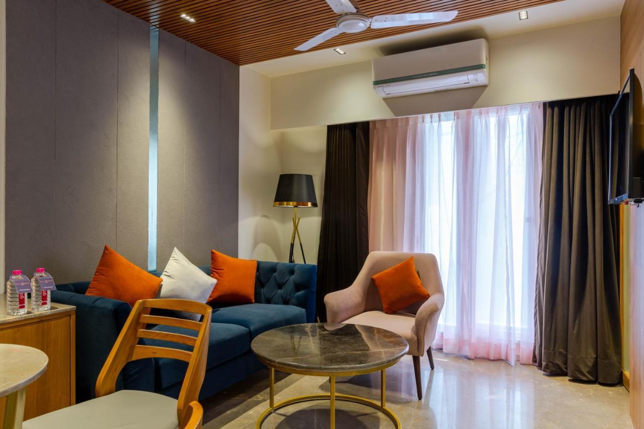 אחמדאבאד Hotel Nalanda מראה חיצוני תמונה