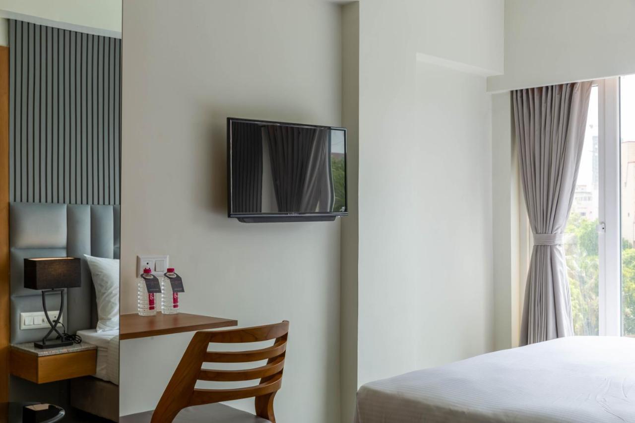 אחמדאבאד Hotel Nalanda מראה חיצוני תמונה