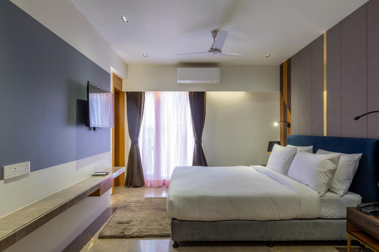 אחמדאבאד Hotel Nalanda מראה חיצוני תמונה
