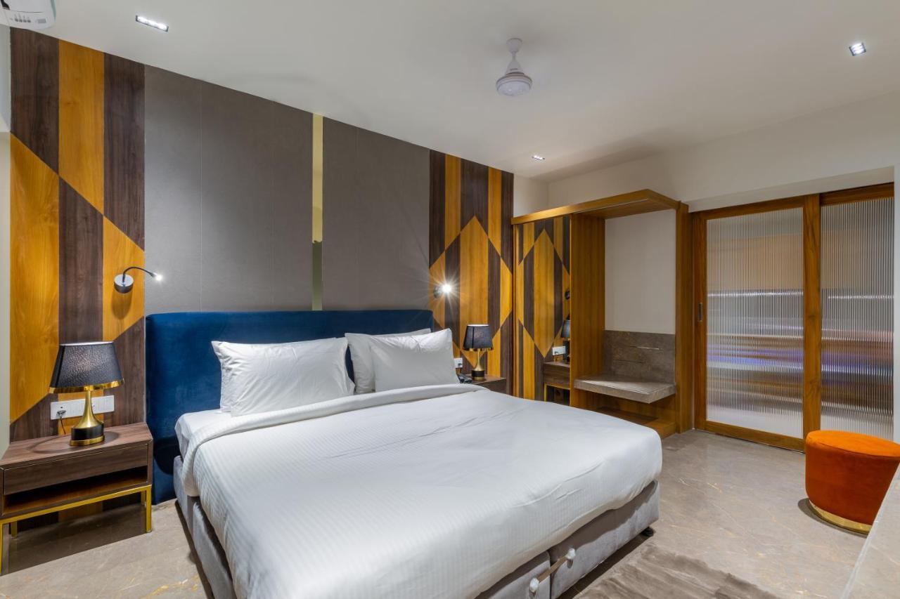 אחמדאבאד Hotel Nalanda מראה חיצוני תמונה