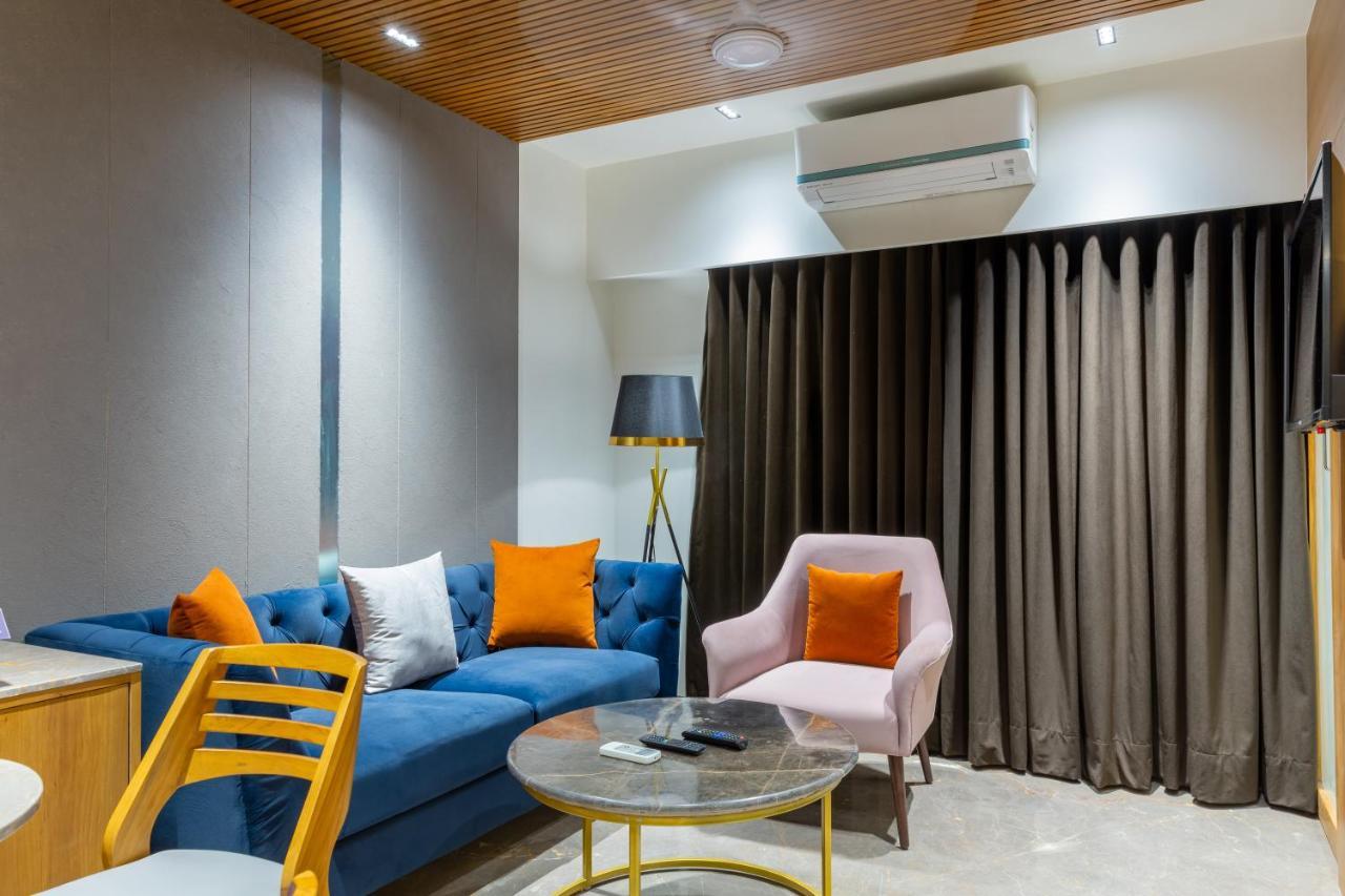 אחמדאבאד Hotel Nalanda מראה חיצוני תמונה