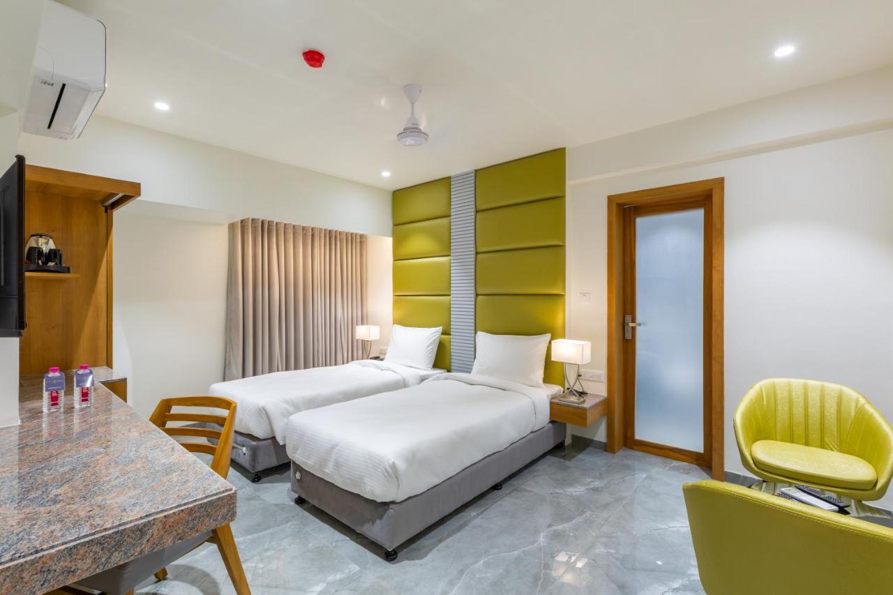 אחמדאבאד Hotel Nalanda מראה חיצוני תמונה