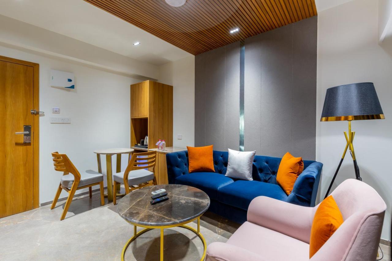 אחמדאבאד Hotel Nalanda מראה חיצוני תמונה