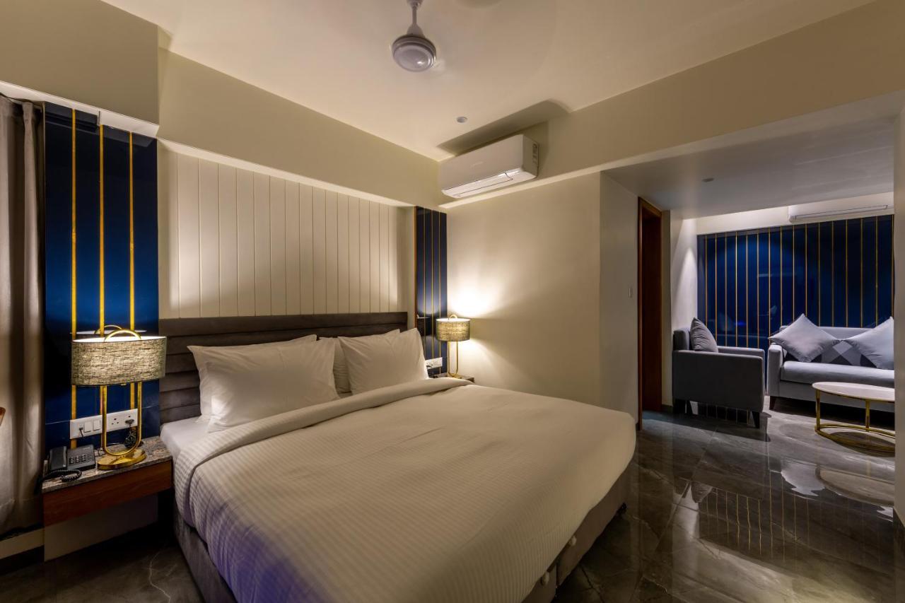 אחמדאבאד Hotel Nalanda מראה חיצוני תמונה