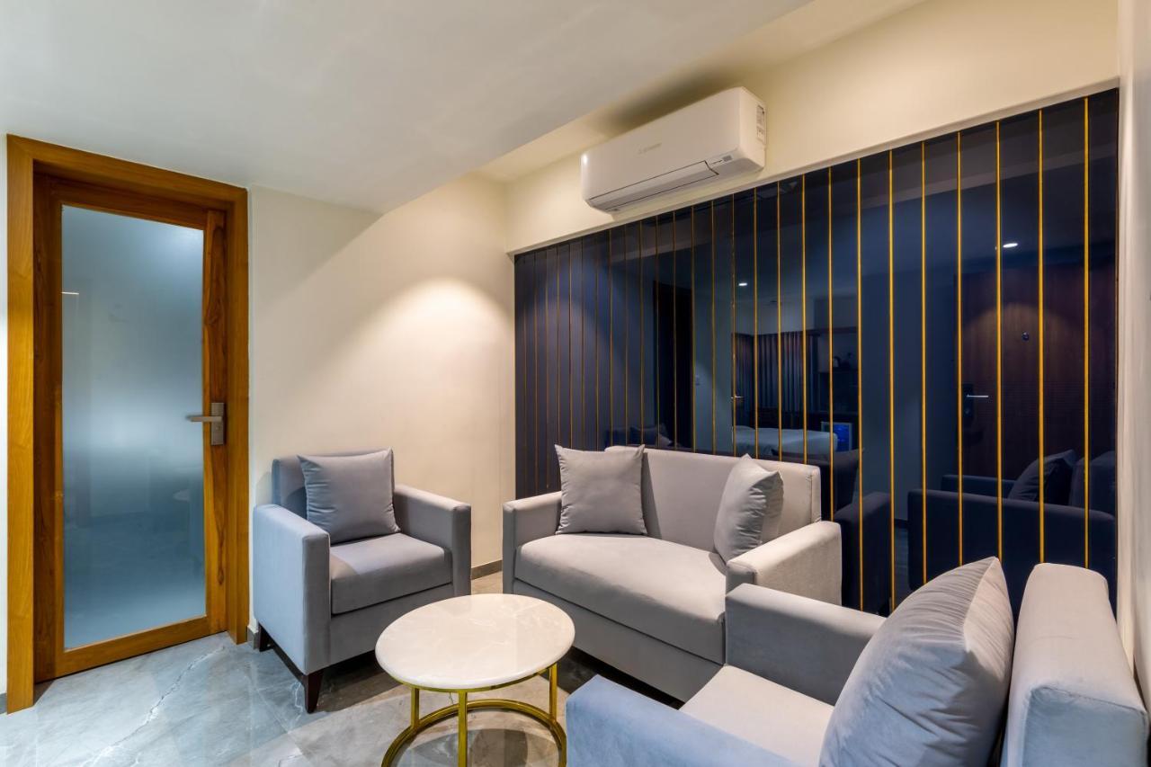 אחמדאבאד Hotel Nalanda מראה חיצוני תמונה