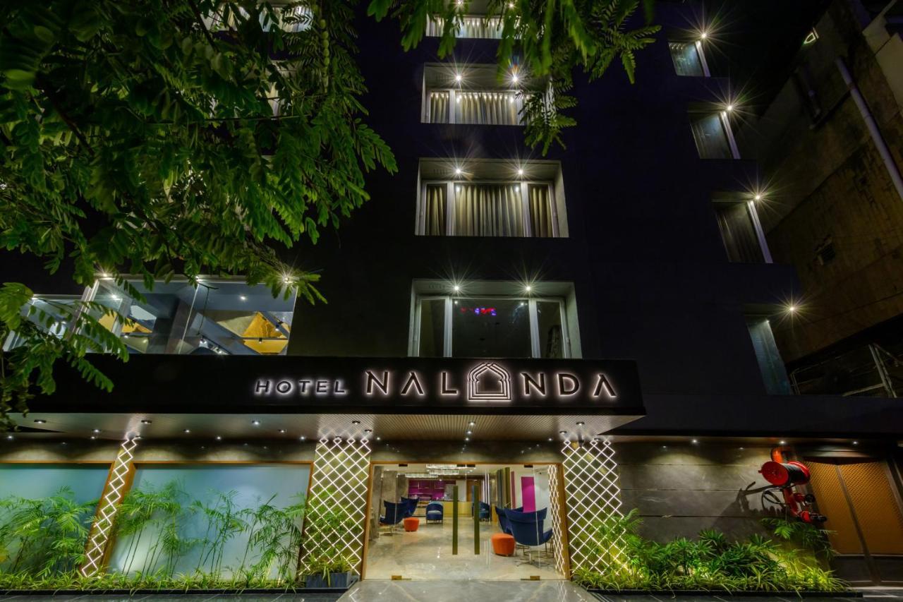 אחמדאבאד Hotel Nalanda מראה חיצוני תמונה